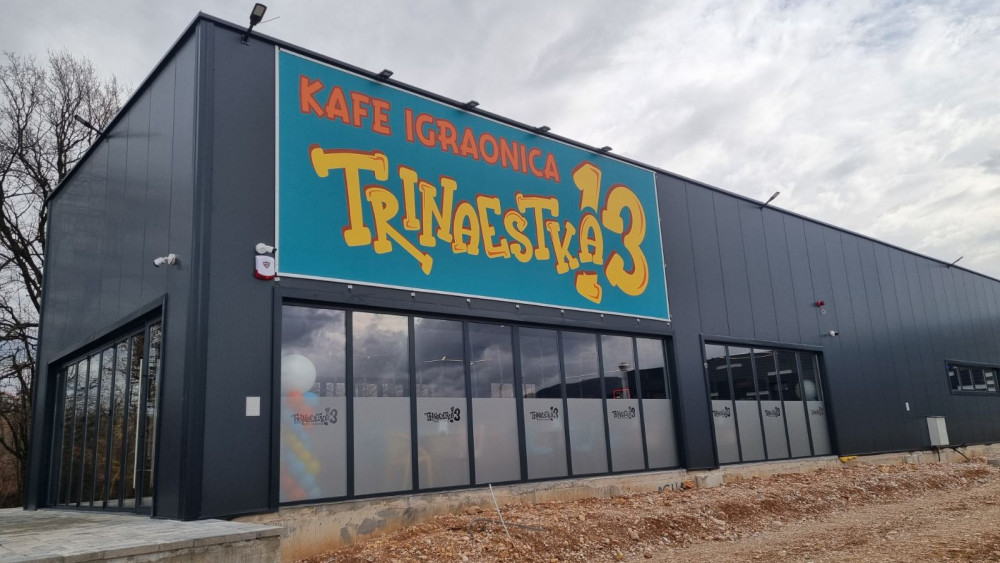 Trinaestka